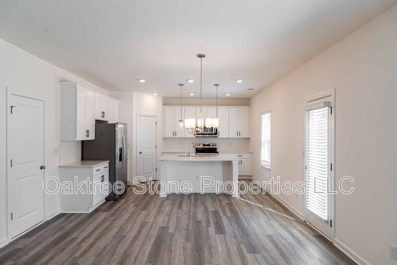 3348 Pepperpike Court – photo 2