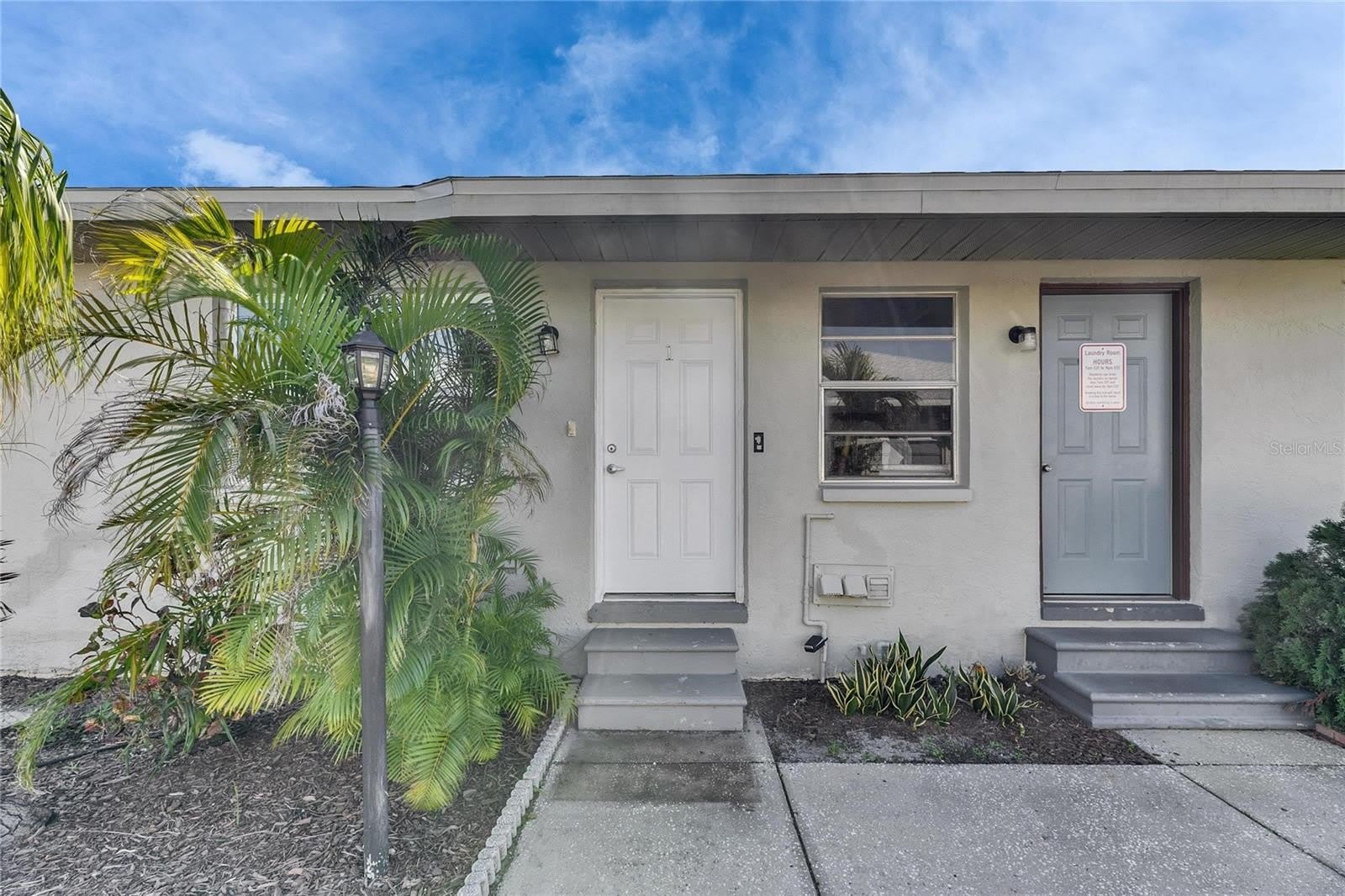 1025 APOLLO BEACH Boulevard – photo 4