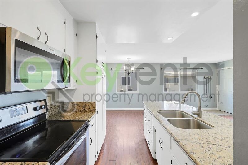 6533 Greenback Lane – photo 5