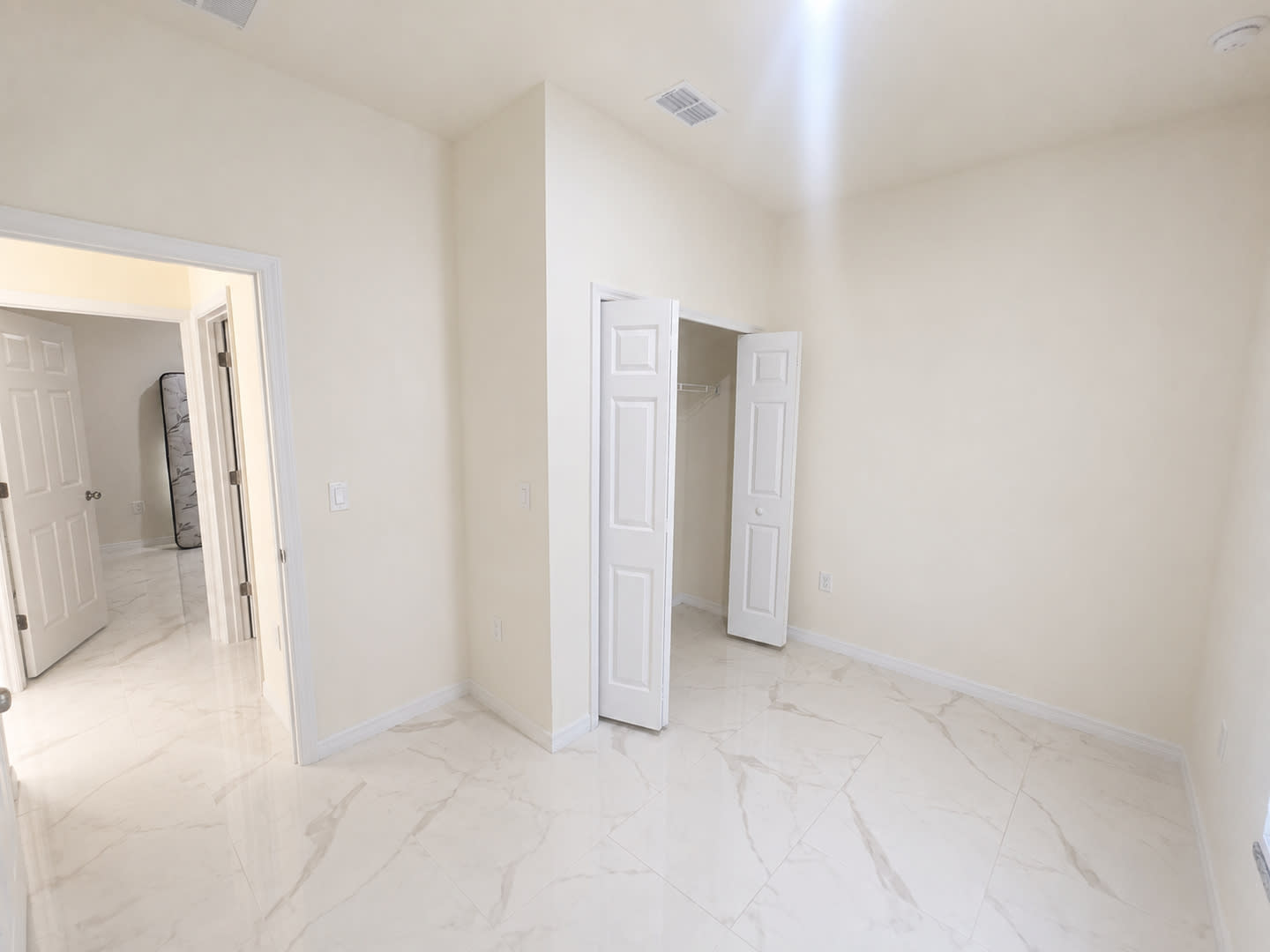 3br 2ba Single Family home in a Great Location! – photo 5