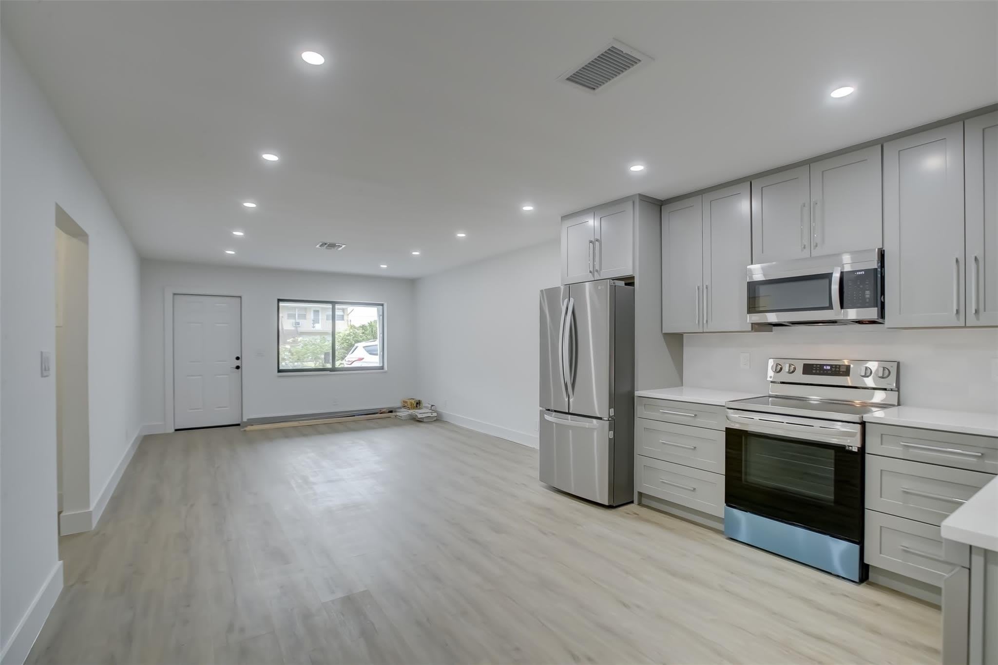 2155 NE 56th Court – photo 1