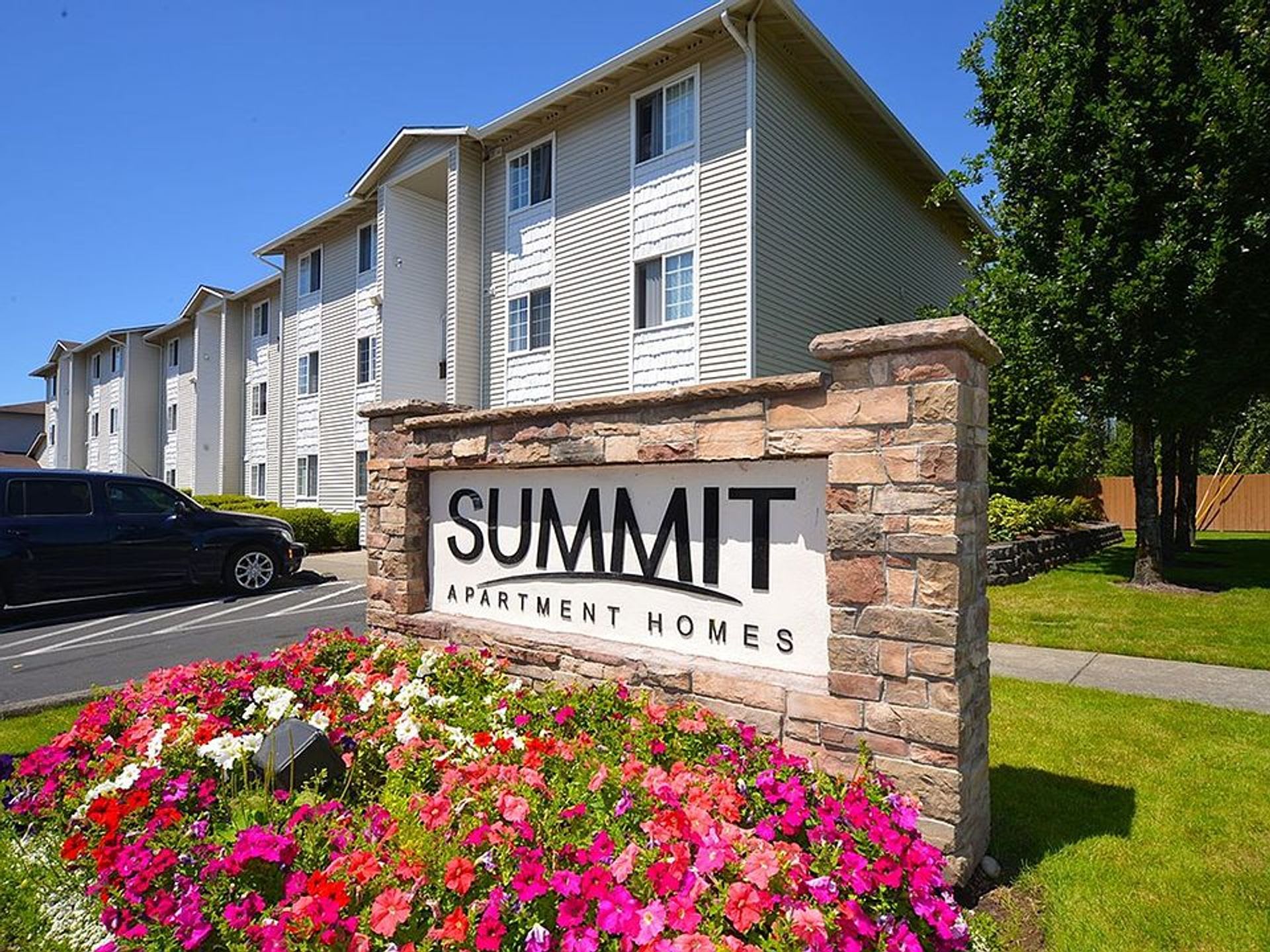 Summit – photo 2