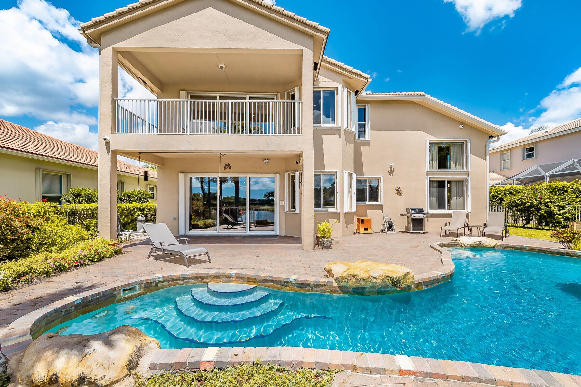 4600 Mariners Cove Drive – photo 1