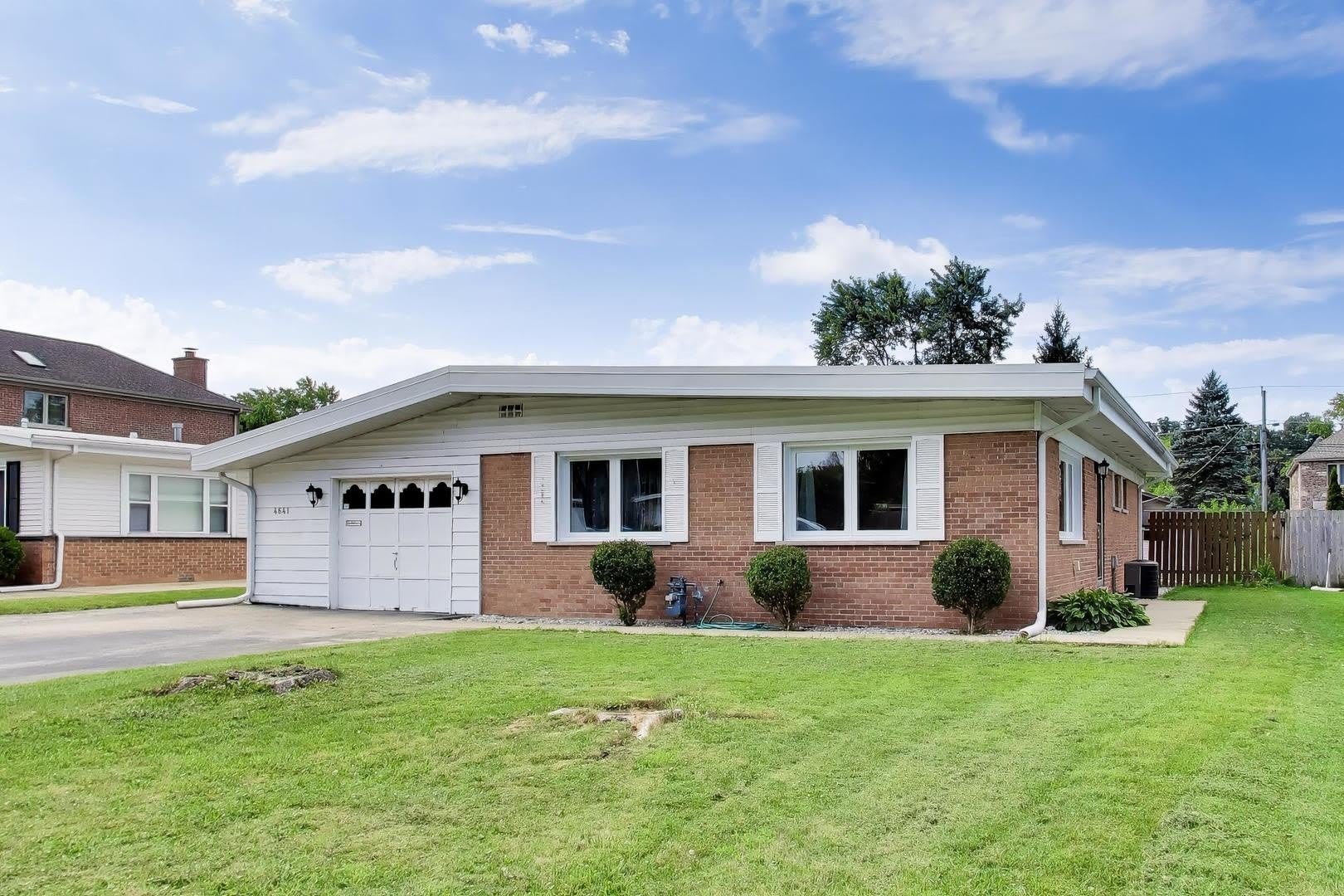 4641 Locust Avenue – photo 2