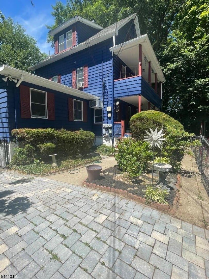 55 Garden Ave – photo 3