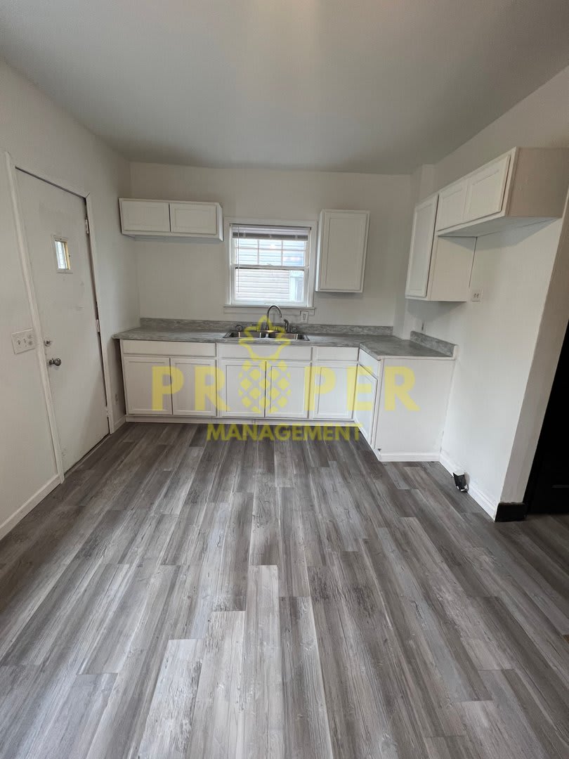 2 Bedrooms 1 Bathroom House – photo 4