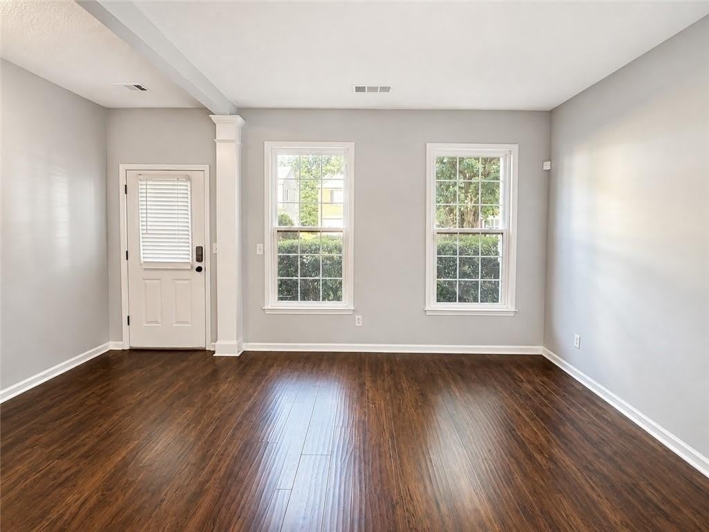 535 Arncliffe Court – photo 2