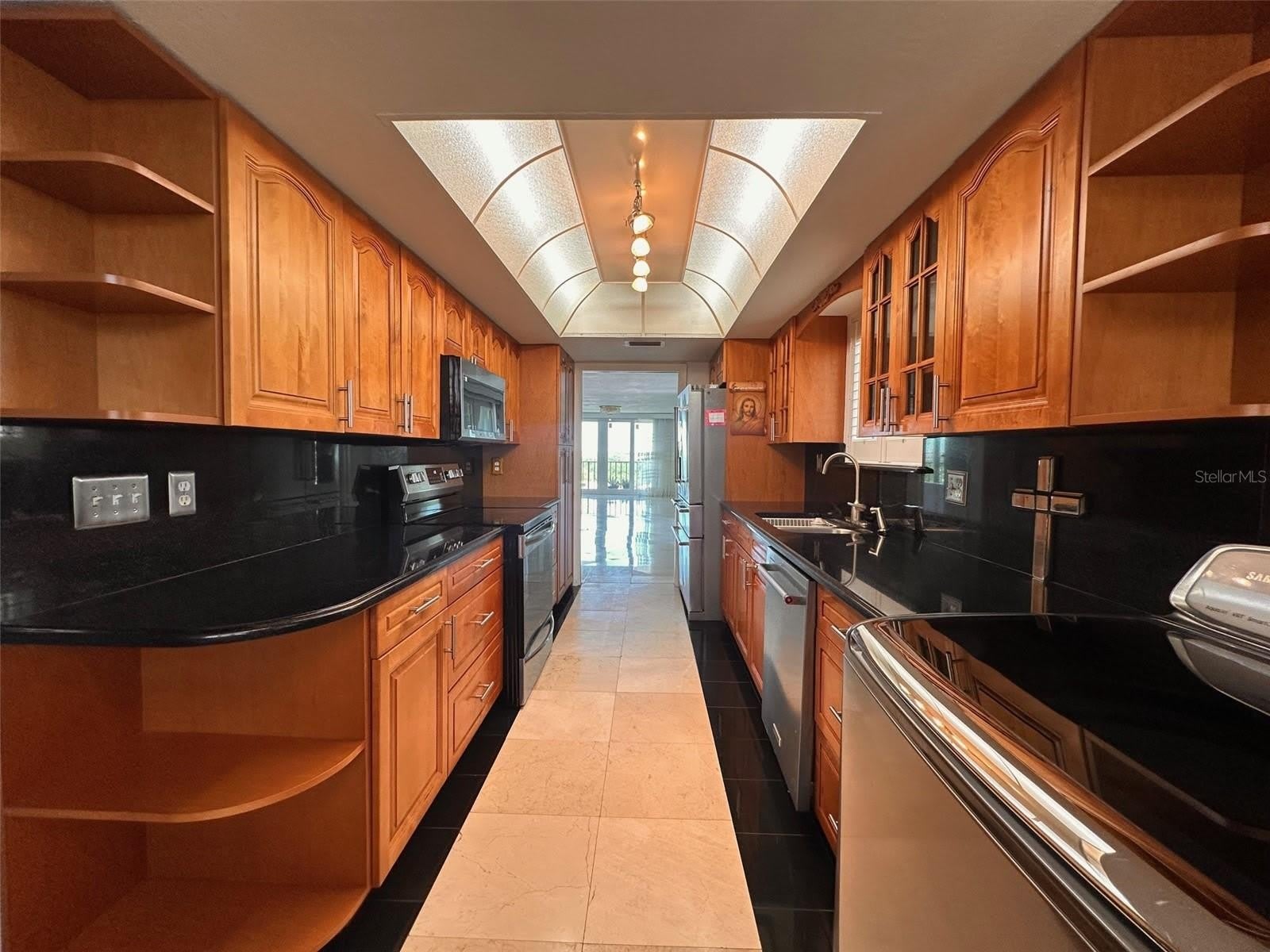 2699 Seville Boulevard – photo 4