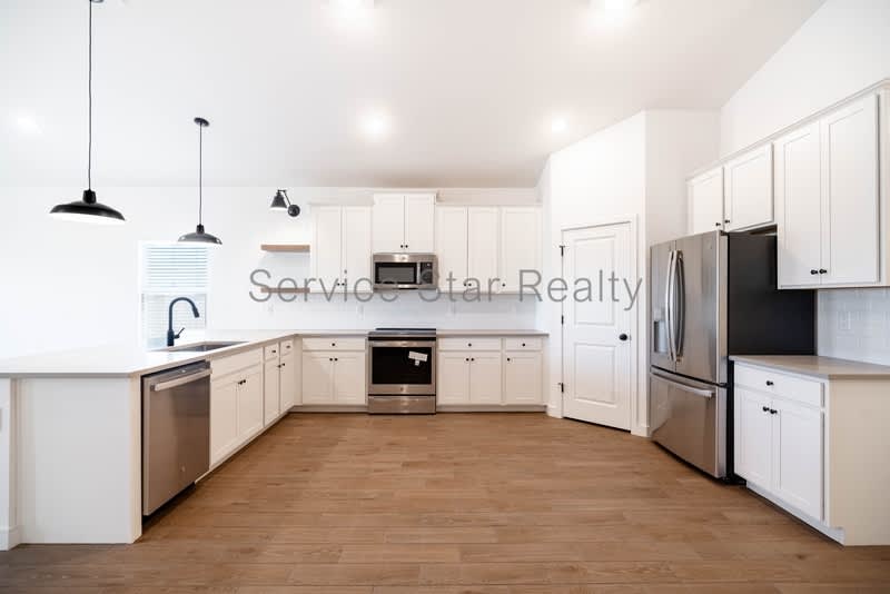 16635 N Lunar St – photo 3