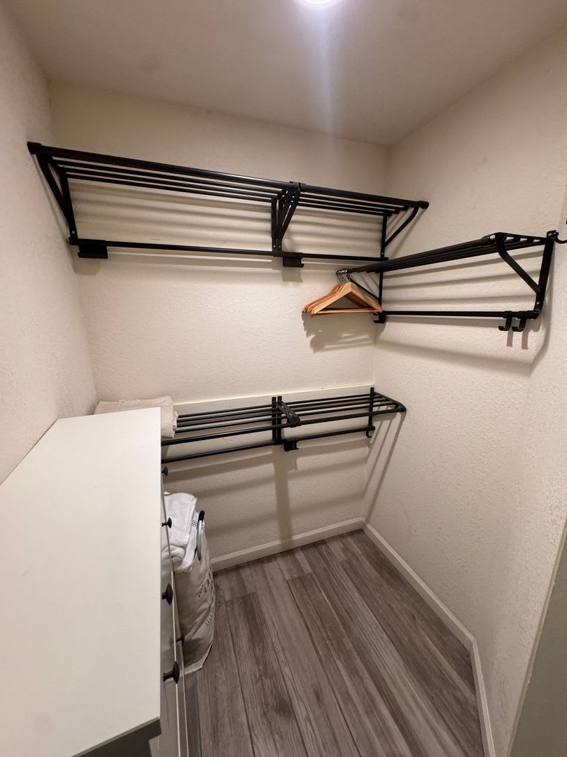 Partially furnished option – photo 5