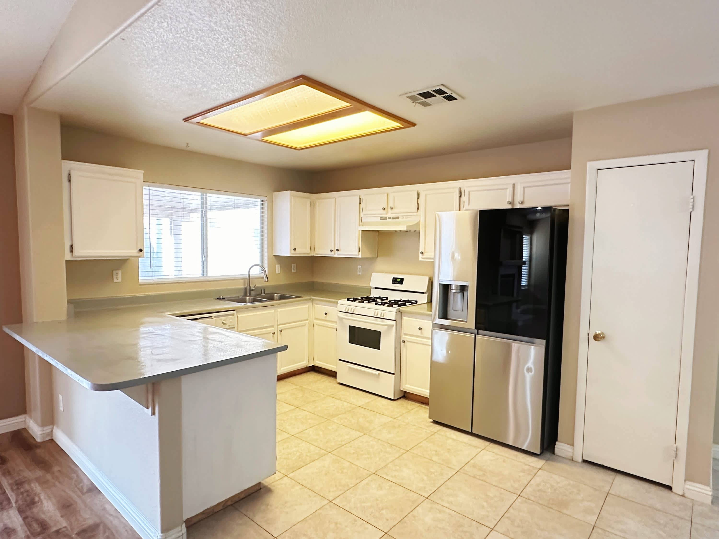 320 Mirasol Way – photo 4