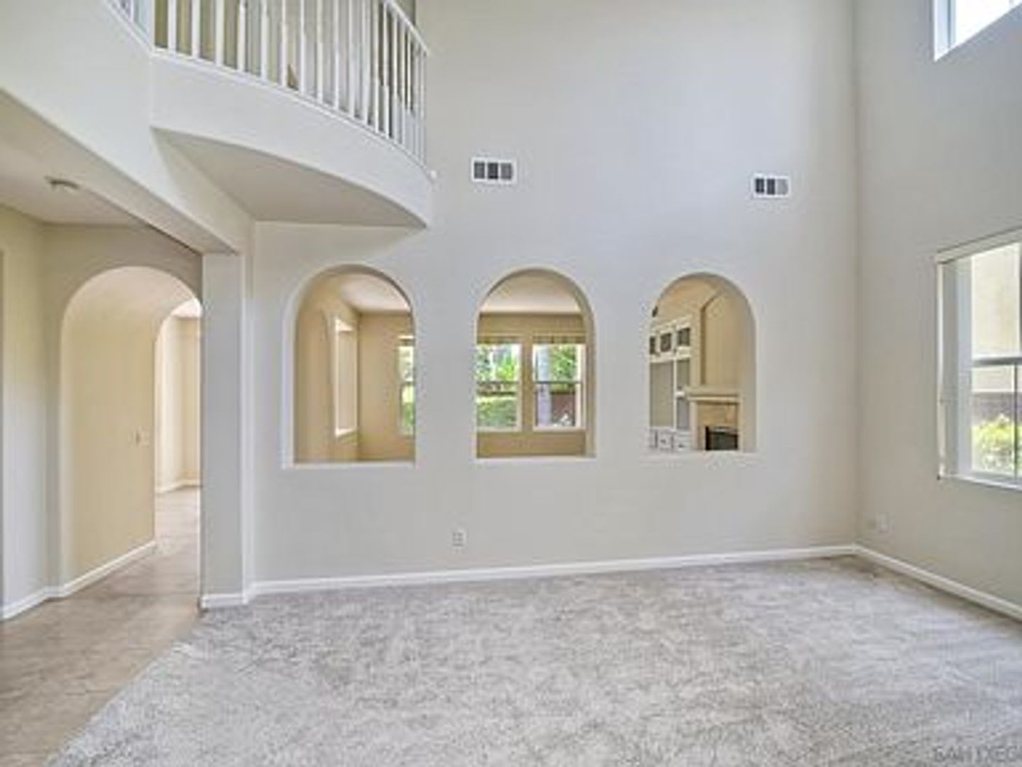 Stylish Torrey Santa Fe Living – 4 Bed, 2.5 Bath Gem – photo 2
