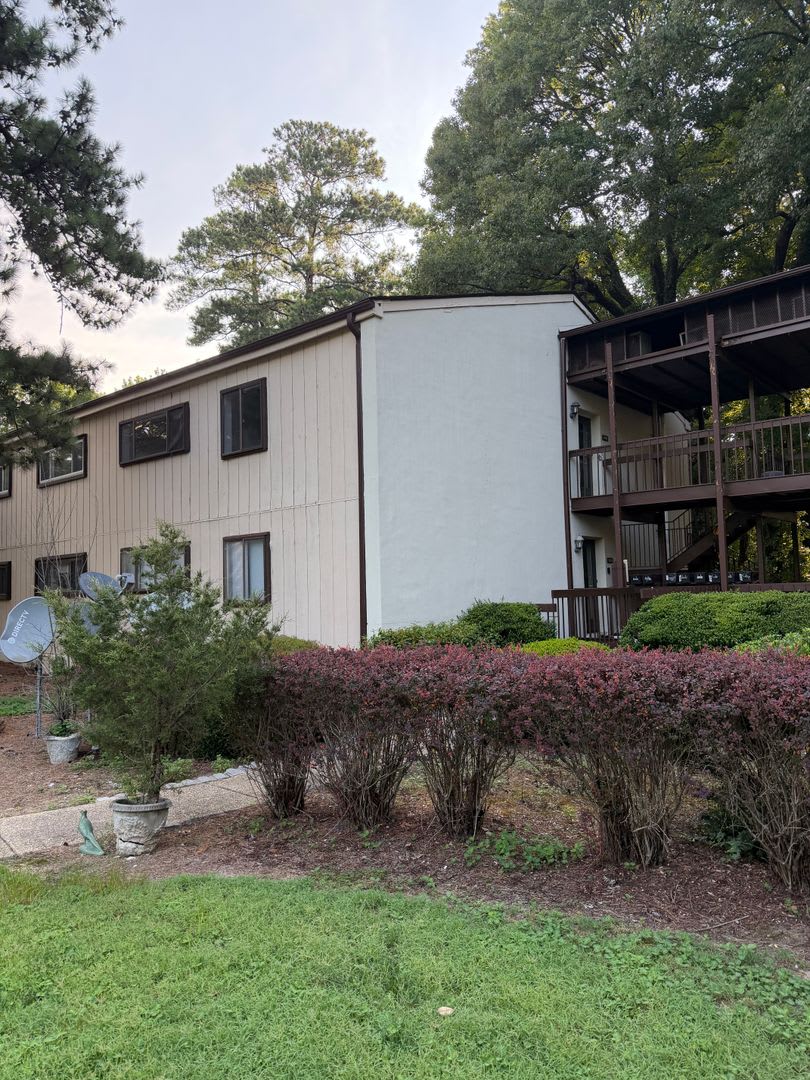 Lovely 2 Bedroom Condo in Raleigh – photo 1