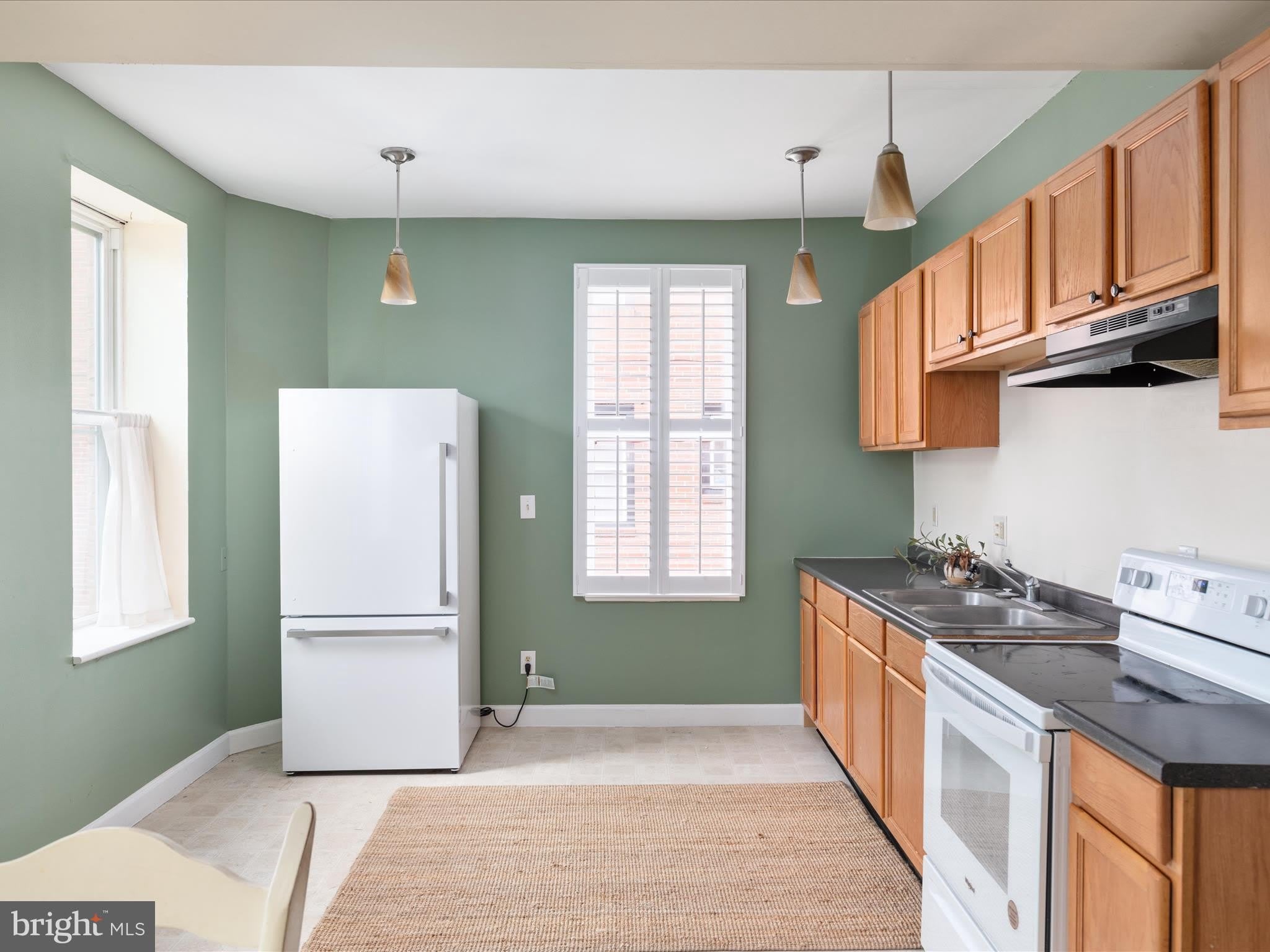 401 E MAIN Street – photo 5
