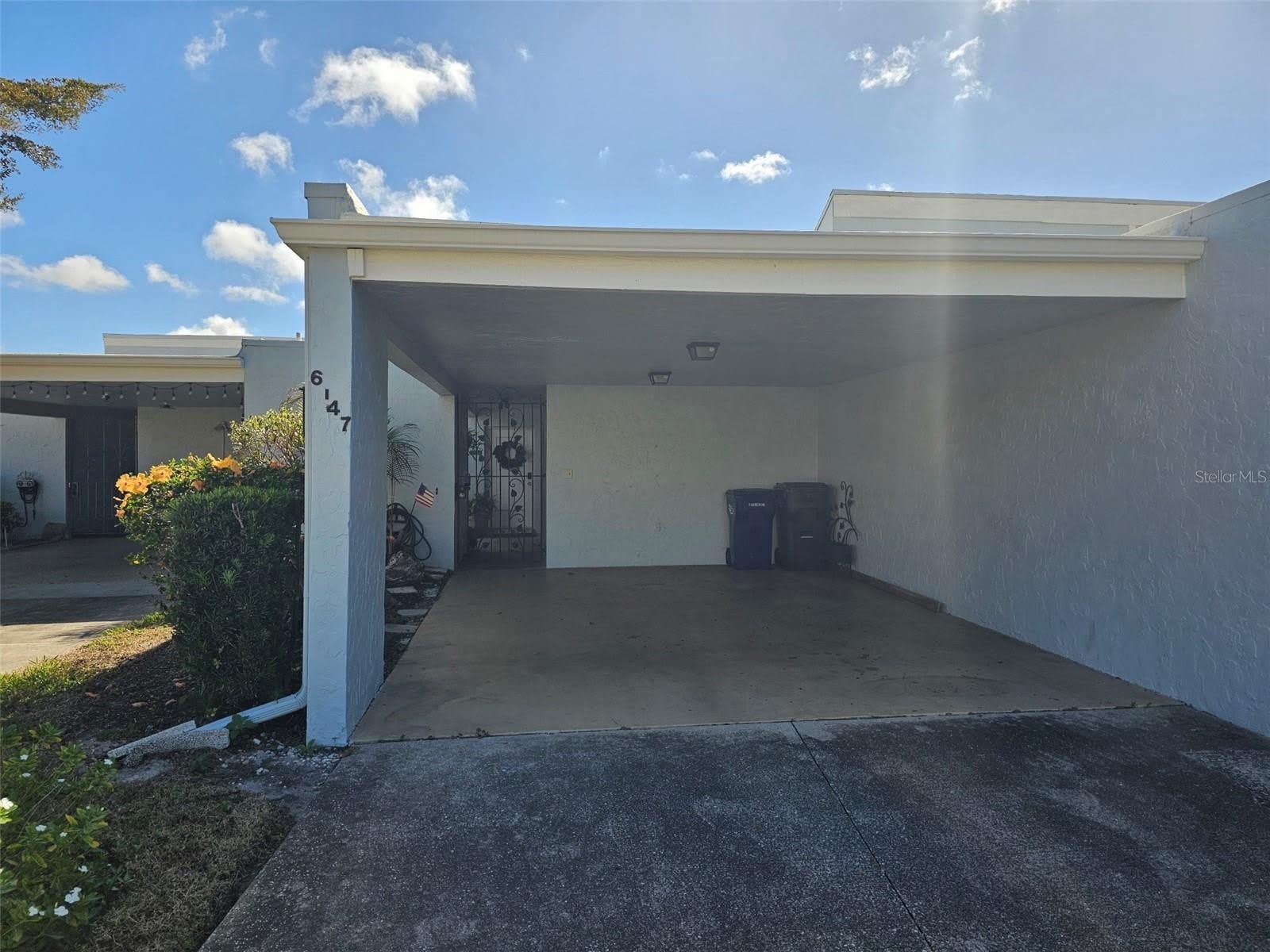 6147 43Rd Street W – photo 1