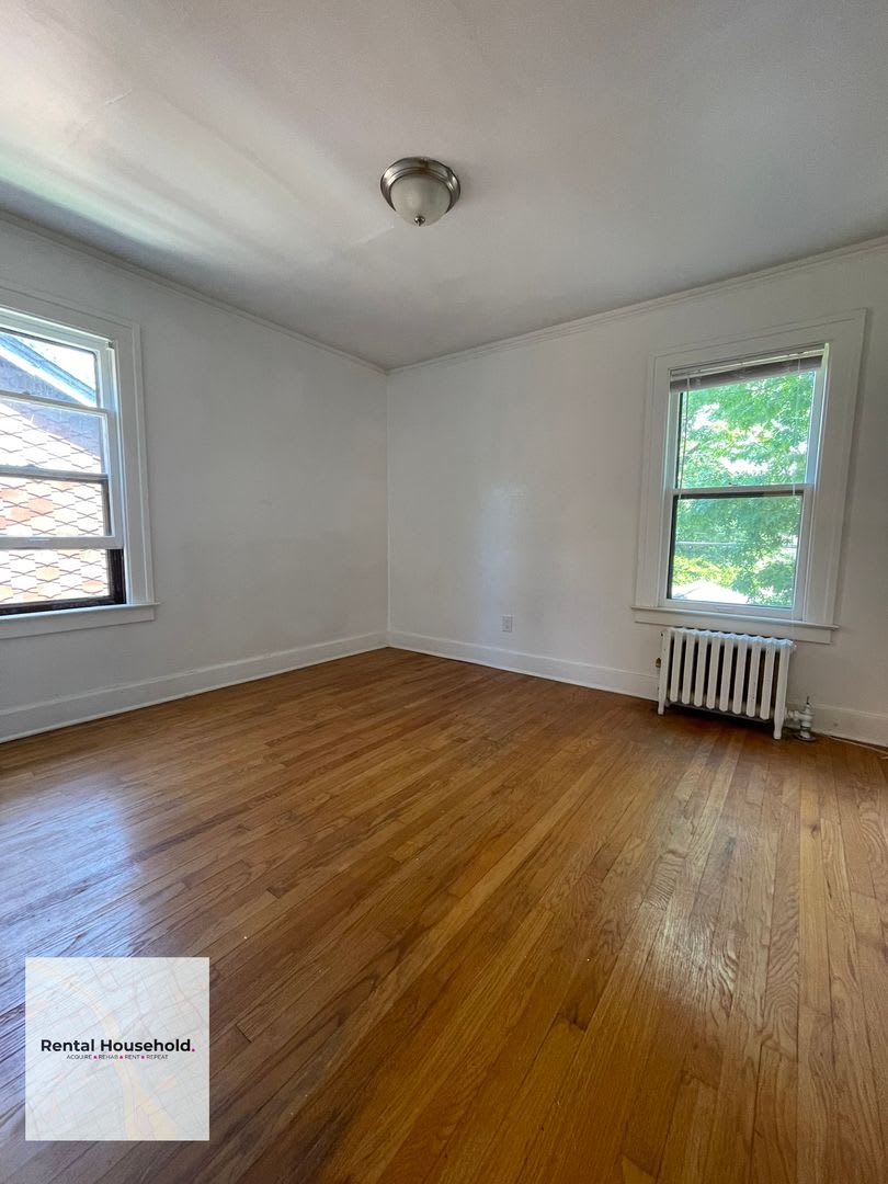 3656 Bedford St – photo 2