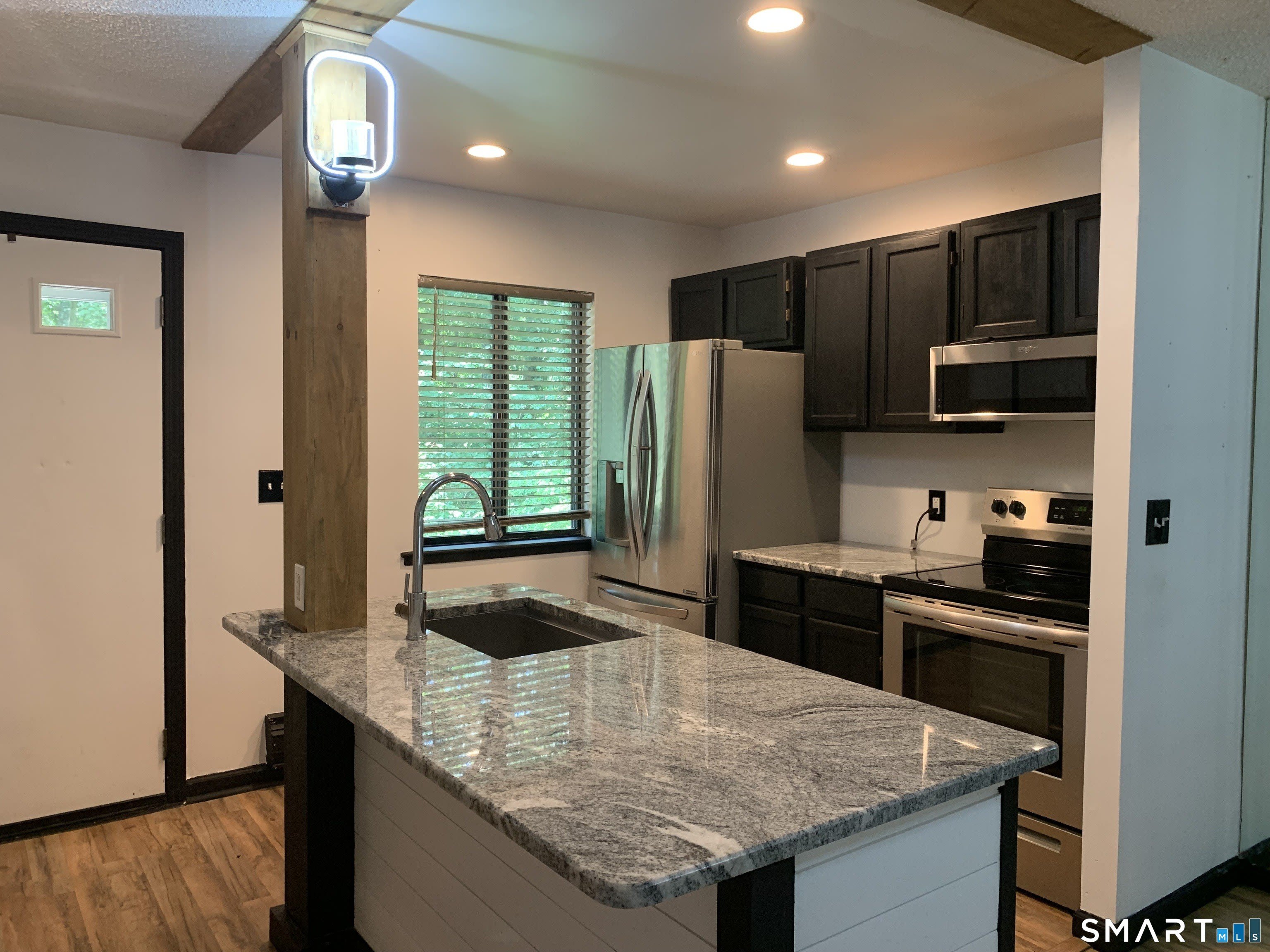 11 King Arthur Drive – photo 5