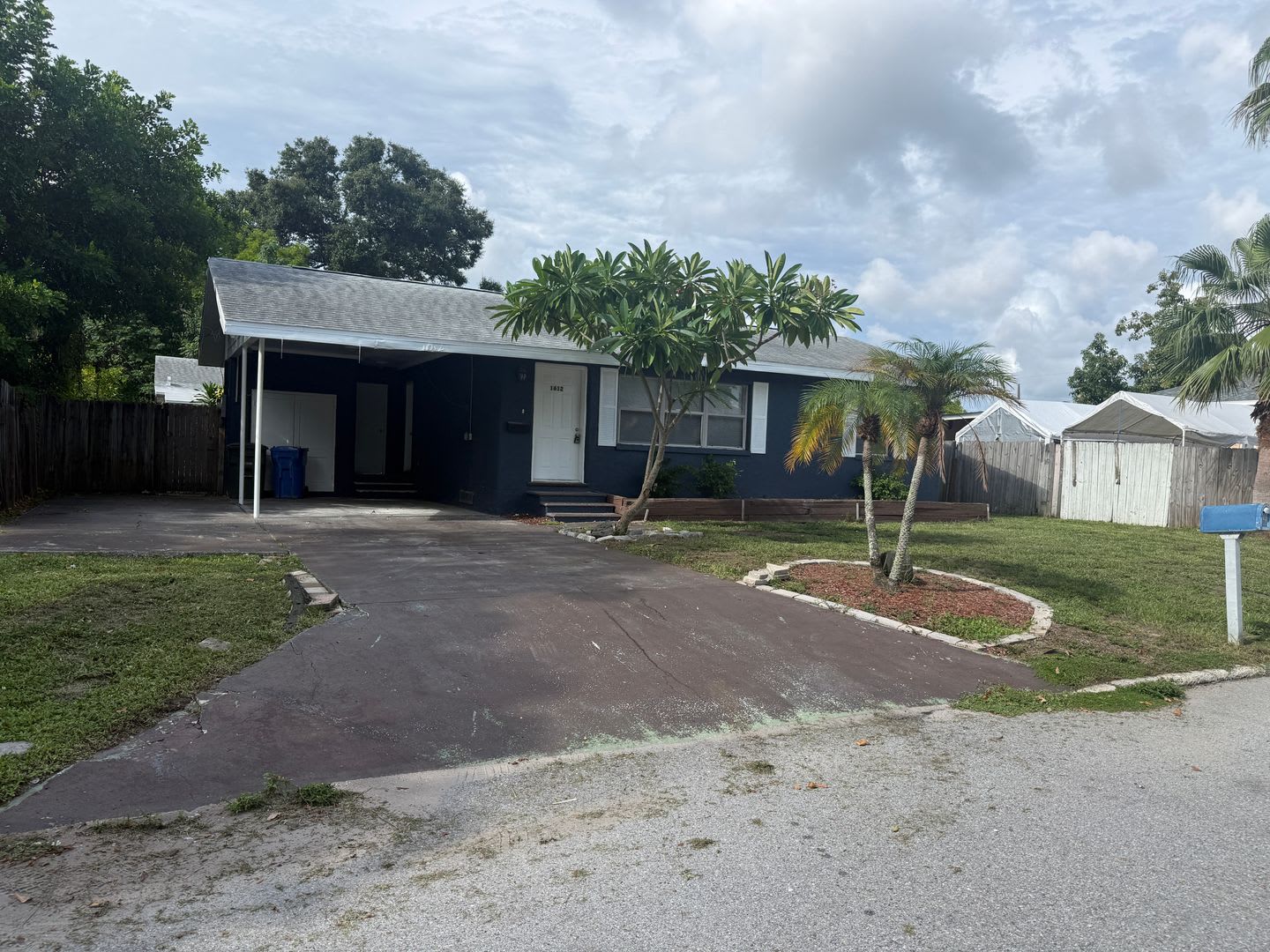 2 Bedroom Home in the Heart of Bradenton – photo 2
