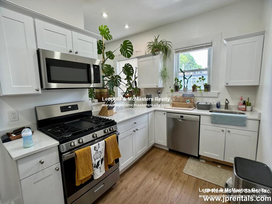 112 South St. – photo 1
