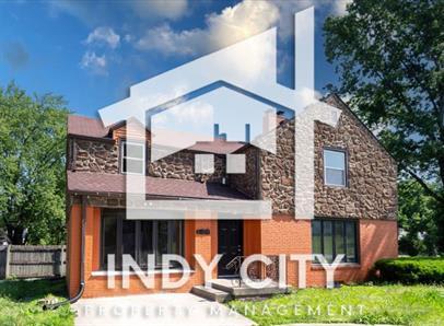 3702 North Oxford Street – photo 1
