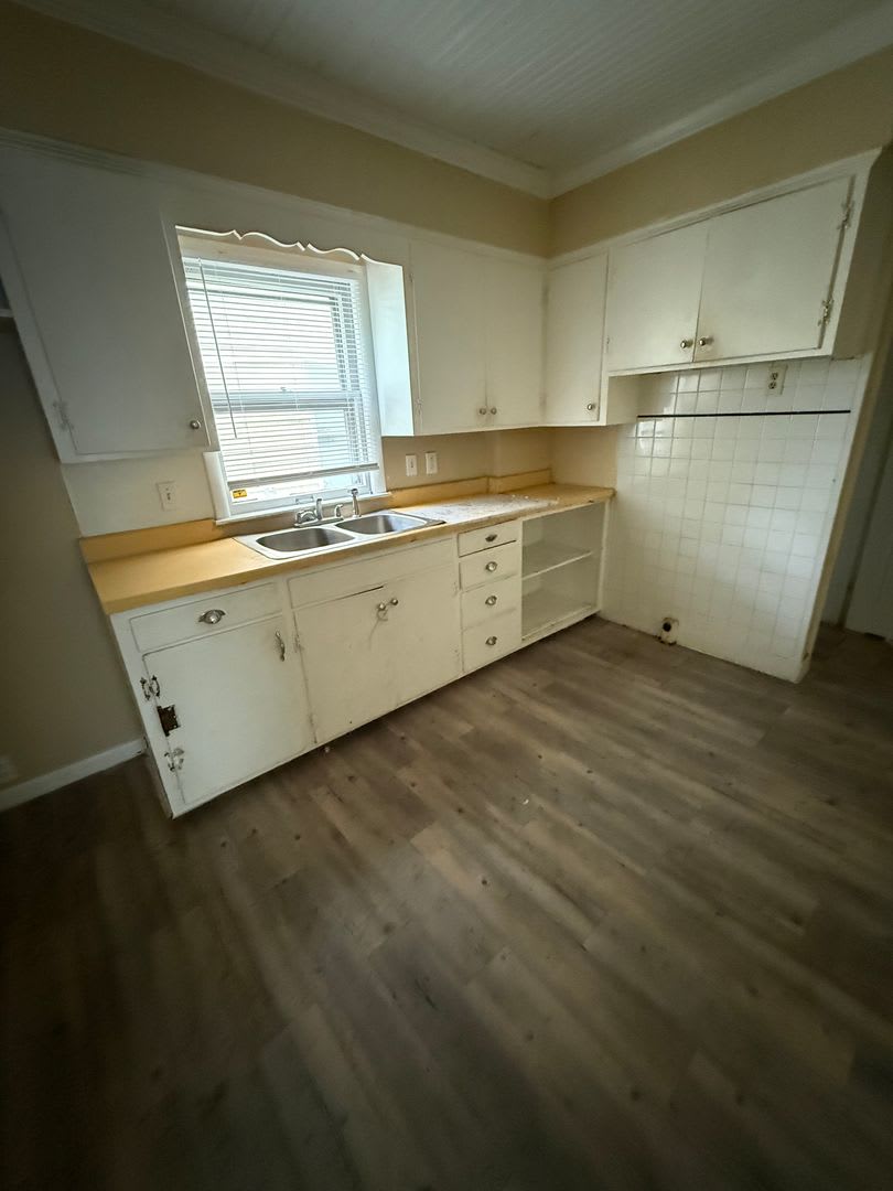 3 Bed 1 Bath – photo 4