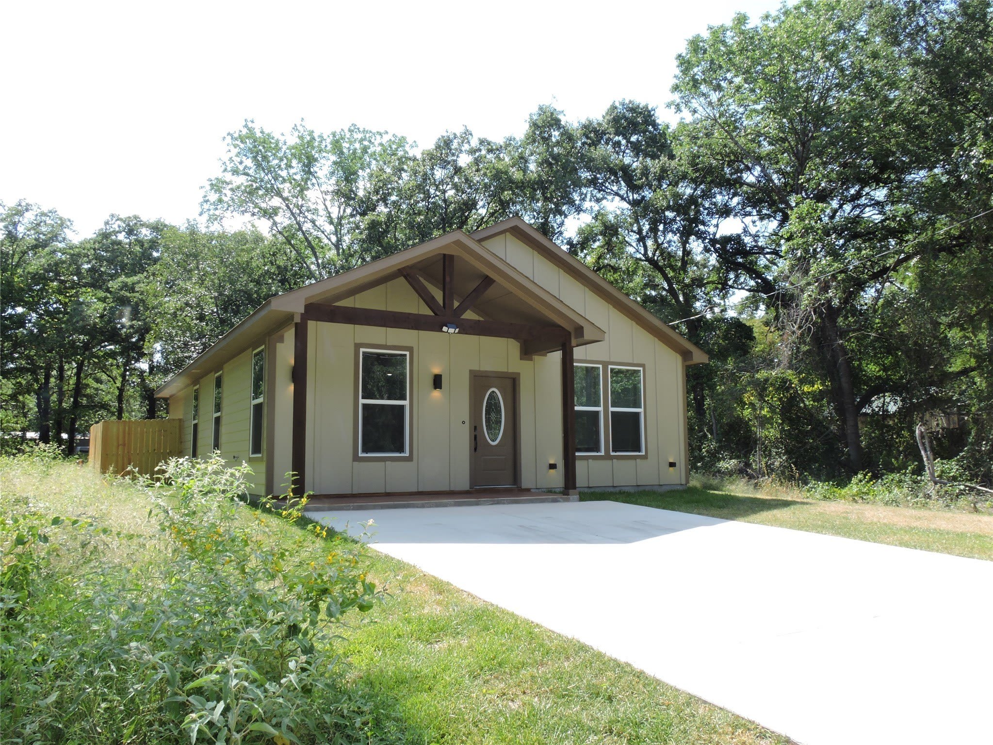 163 Lake Creek Drive – photo 1