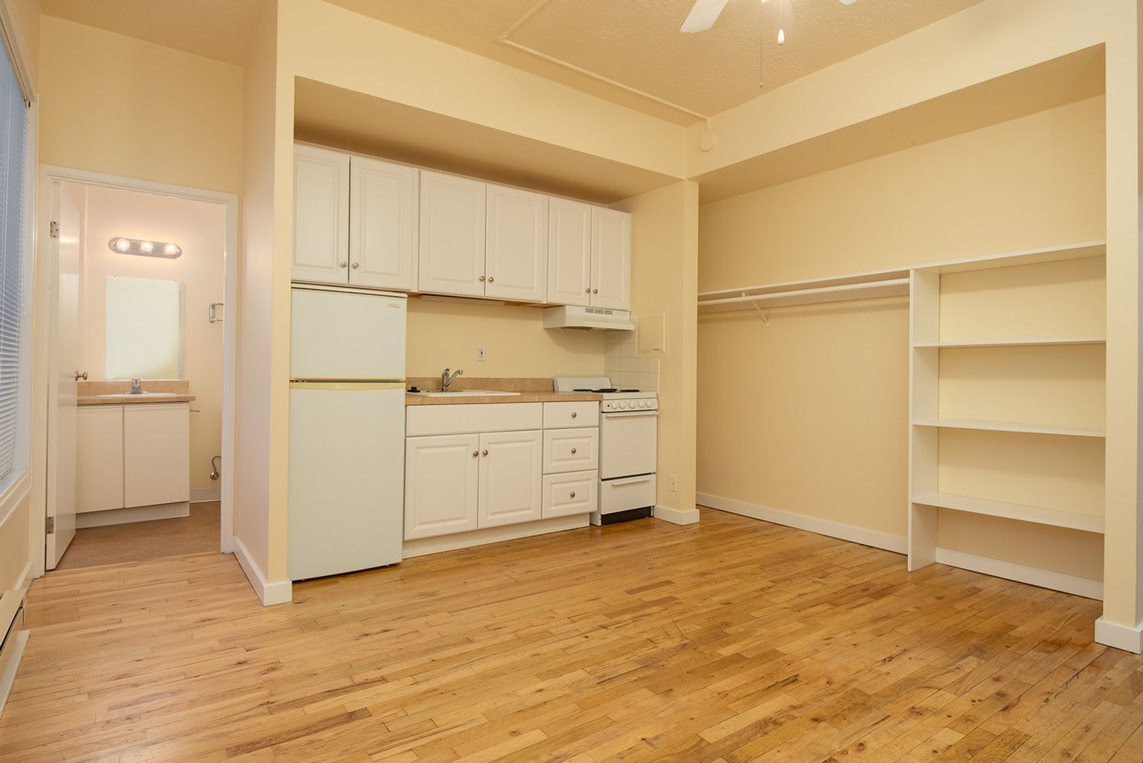 Washington Plaza Apartments – photo 3