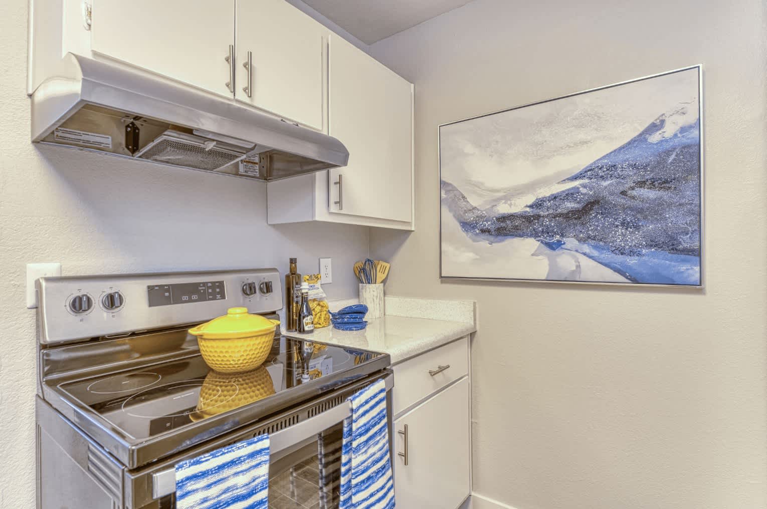 Las Brisas Apartment Homes – photo 4