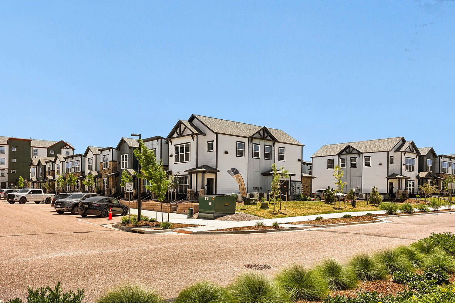 Ara Townhomes & Flats – photo 4