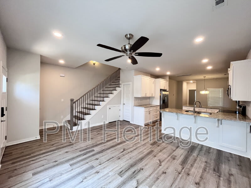 1452 W Sligo St – photo 4