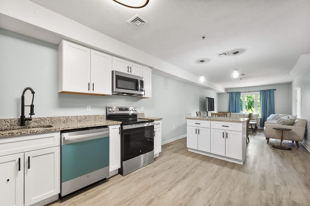 4 Duck Pond Rd – photo 4