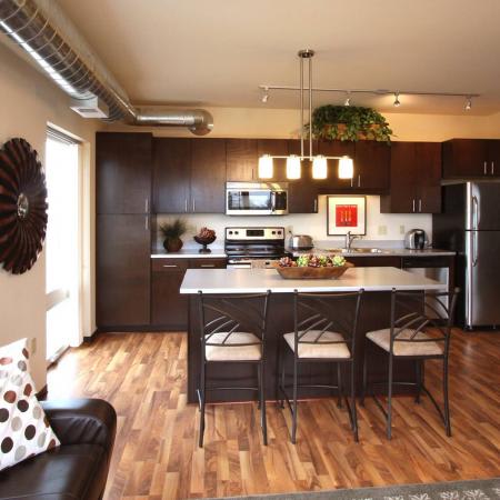 Yugo Minneapolis Edge – photo 3