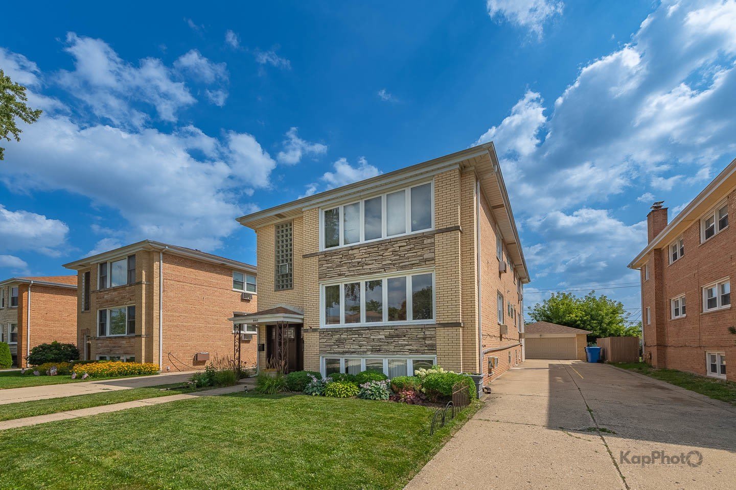 8465 W Berwyn Avenue – photo 1