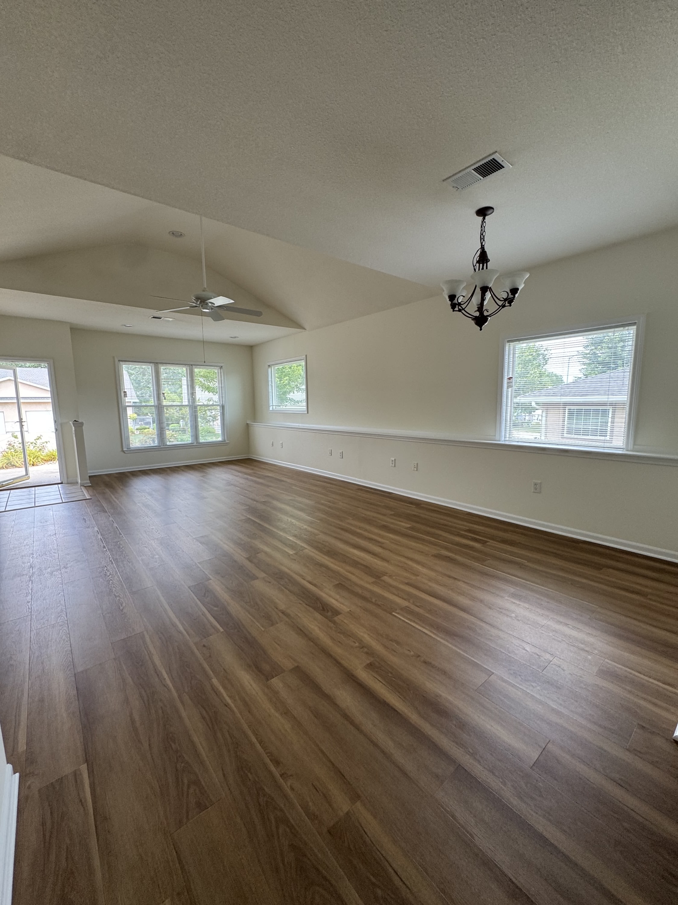 306 Reagan Drive – photo 1