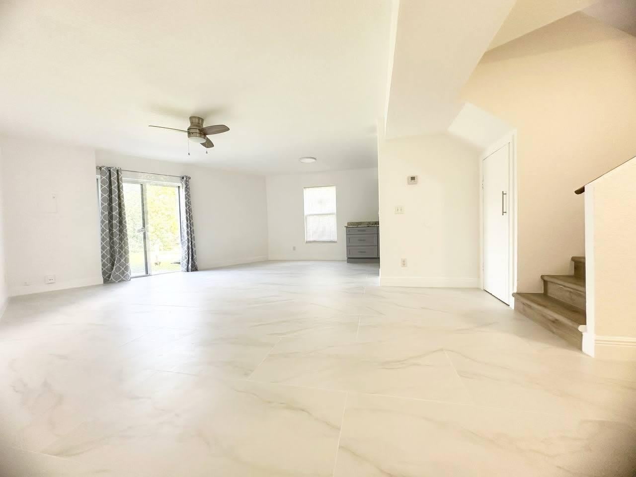 1033 Goldenrod Road – photo 2