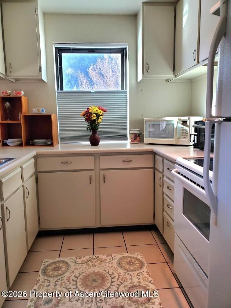 2015 Blake Avenue – photo 1