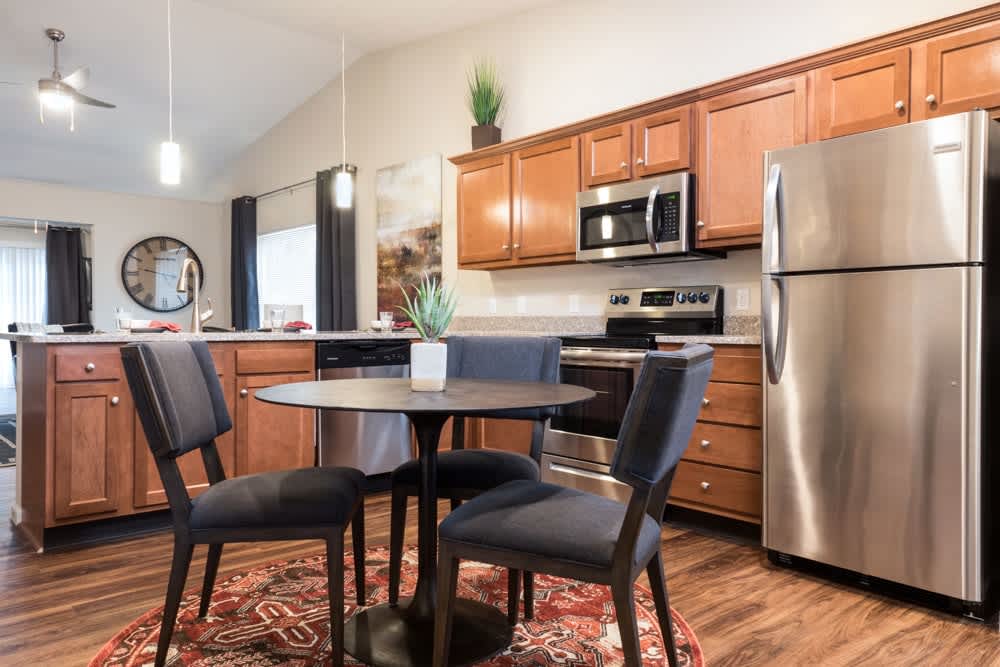 Redwood Noblesville Harewood Drive – photo 2