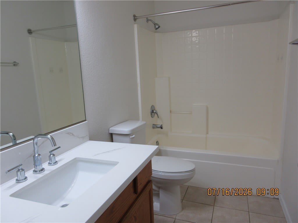 969 Beverly A – photo 5