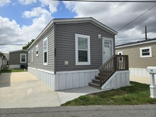 3301 58th Avenue N – photo 1