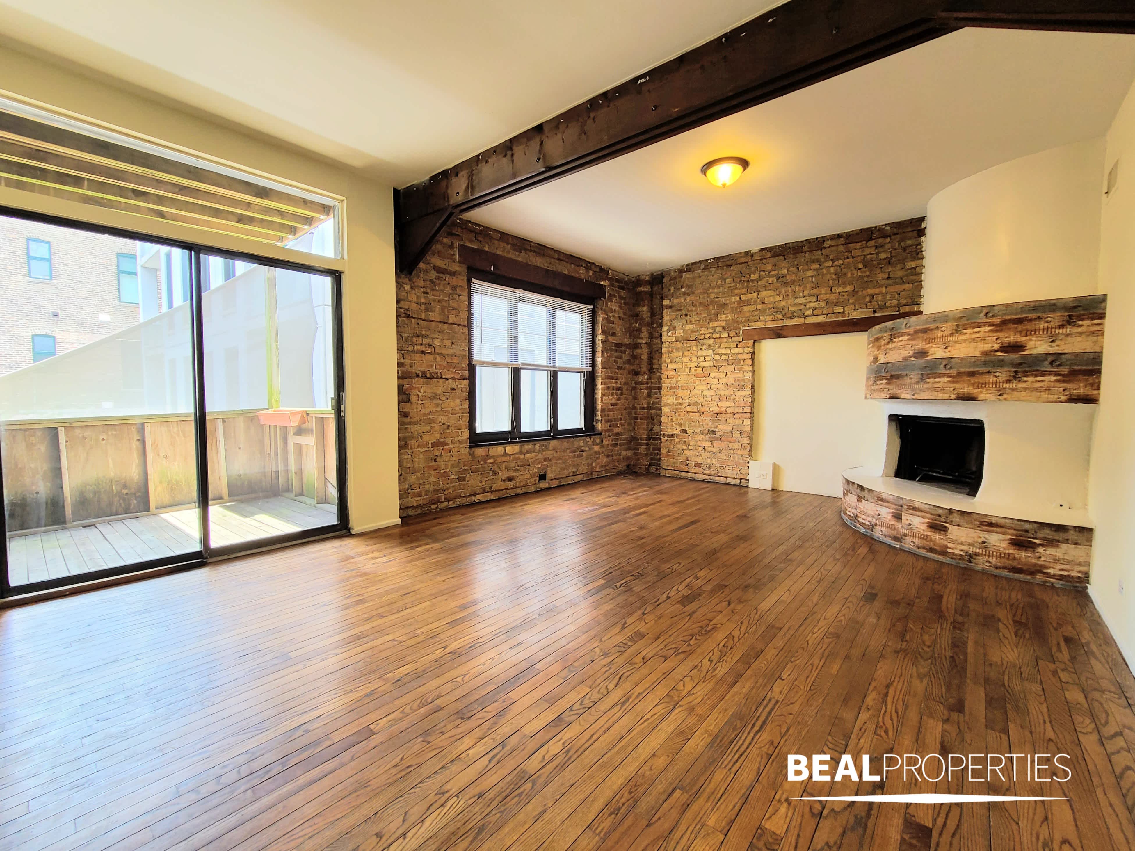 3015 N Broadway – photo 1