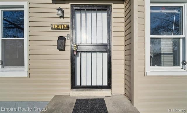 18417 Albion Street – photo 2