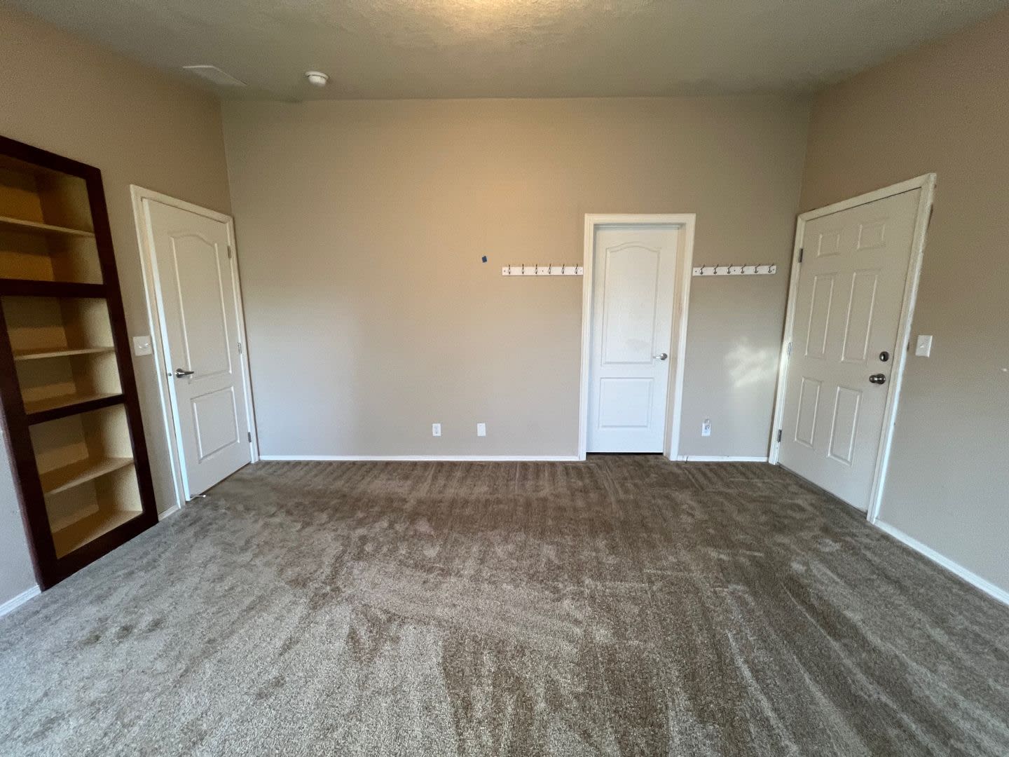 Beautiful Newer Home – photo 5