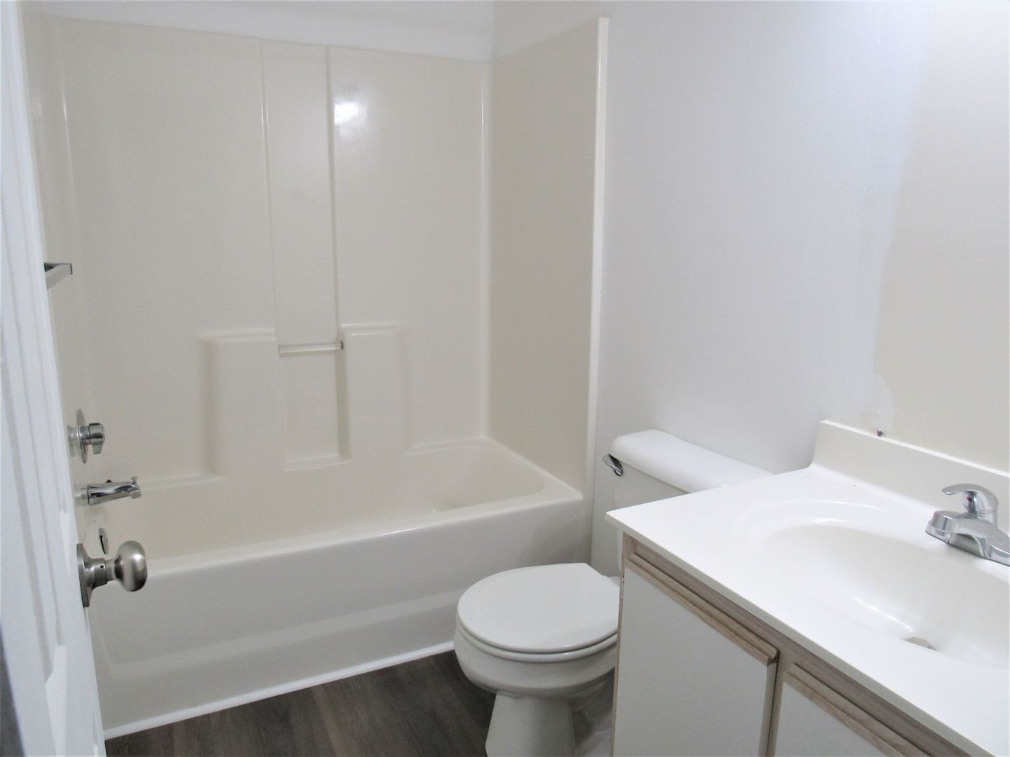 300 Meadowbrook Lane – photo 4