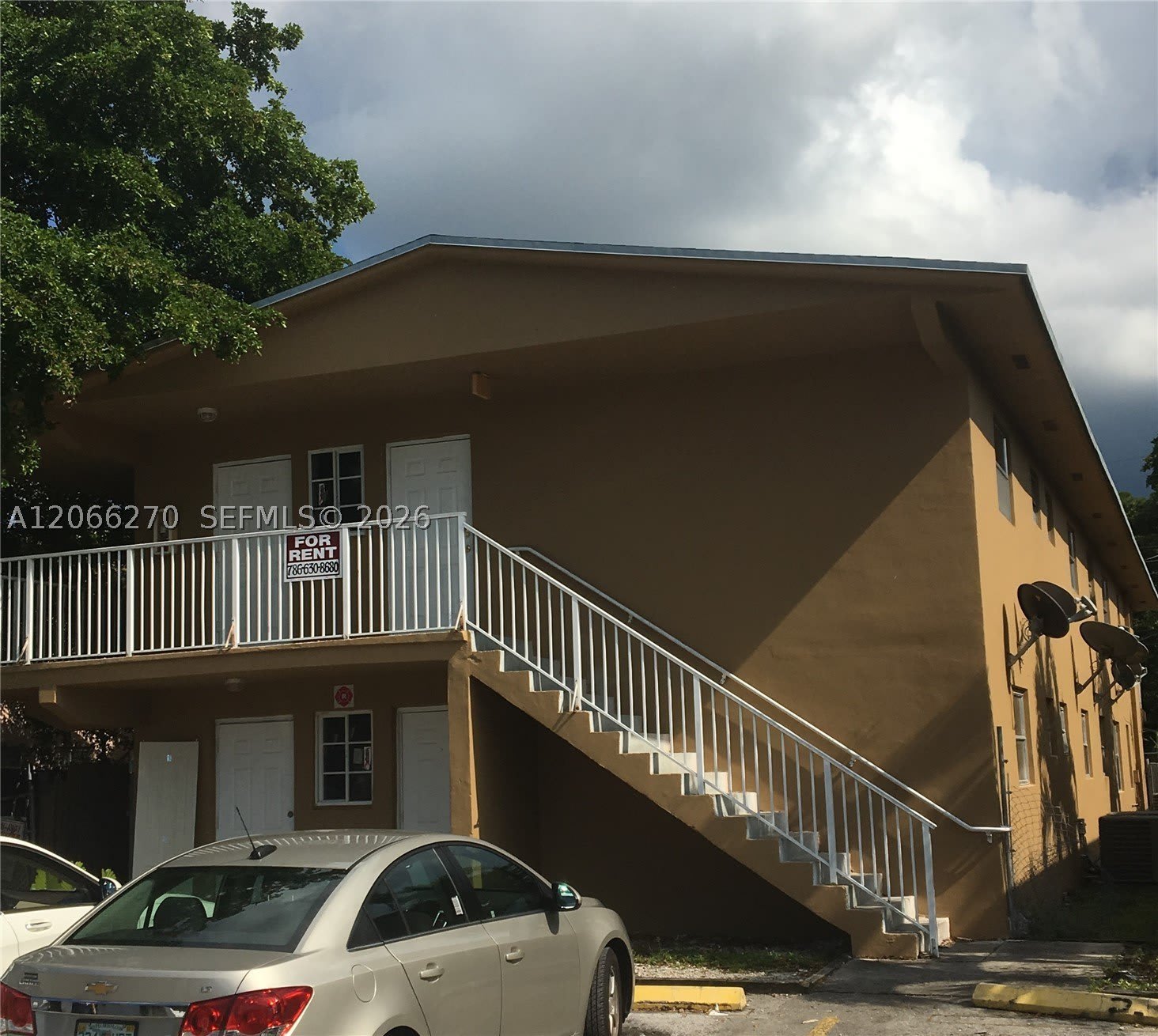 1516 SW 5th Pl – photo 1