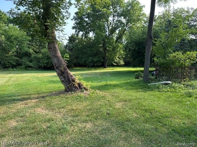 4510 W Maple Road – photo 2