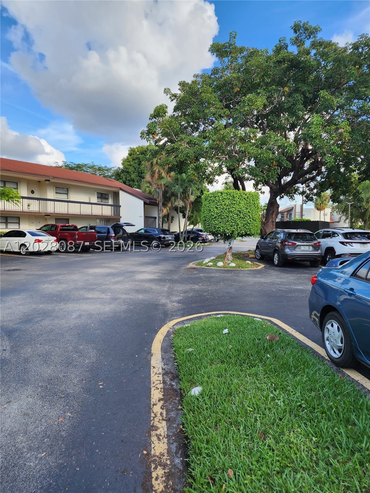 461 NW 107 Ave – photo 2