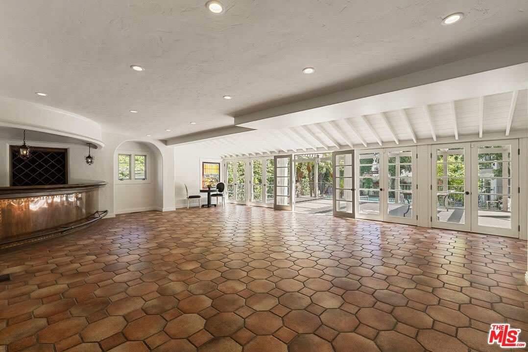 512 N Palm Dr – photo 5