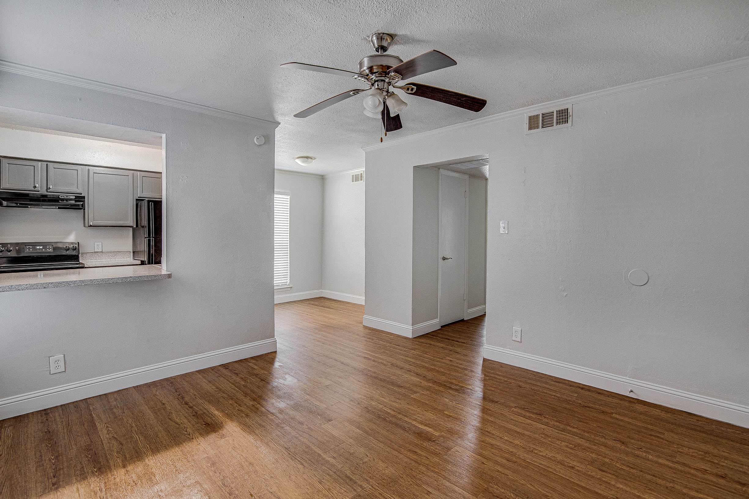 Mitchell Apartments – photo 3