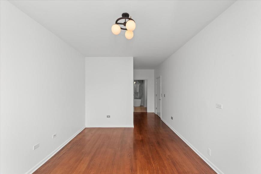 744 W Fullerton – photo 2