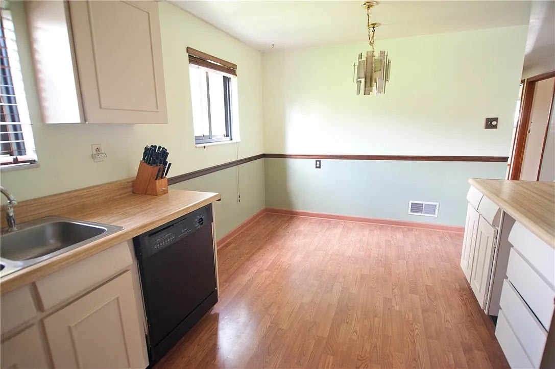 2312 Perricrest Drive – photo 2